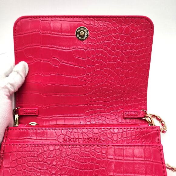 NWT BADGLEY MISCHKA PINK CROSSBODY BAG MSRP$99 VEGAN LEATHER - Picture 16 of 16